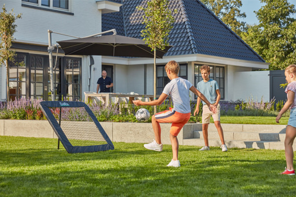 Ballen worden terug gekaatst