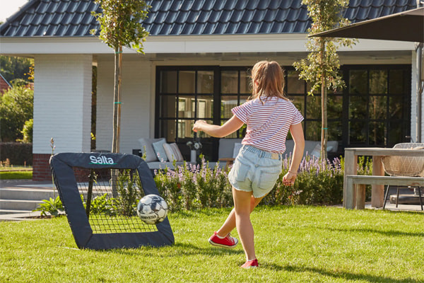 Ballen worden terug gekaatst