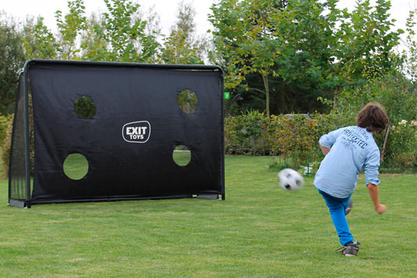 Veel voetbalplezier met de Finta Goal.