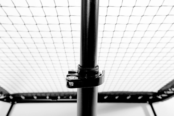 Verstelbaar door middel van hendel.