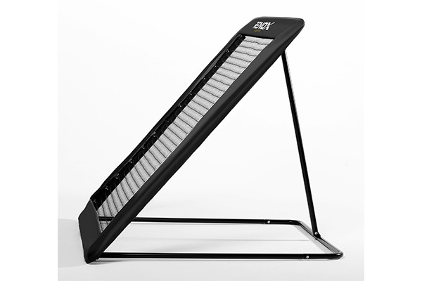 Met een formaat van 164x164 cm.