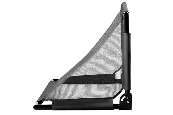 Met een gegalvaniseerd en gepoedercoated frame.